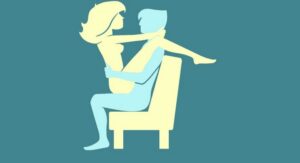 Position sexuelle sur une chaise : idéale à la maison pour rompre avec la routine !